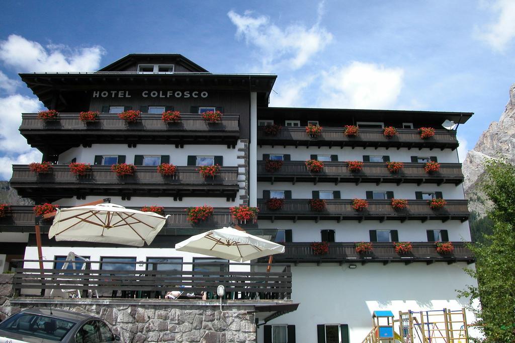 Hotel Colfosco San Martino Di Castrozza Exterior photo